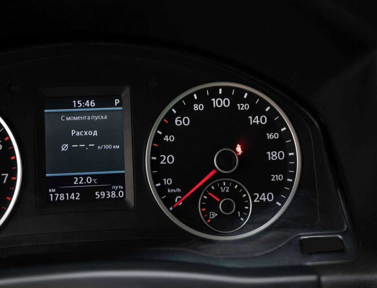 Volkswagen Tiguan, 2012 Фото №17