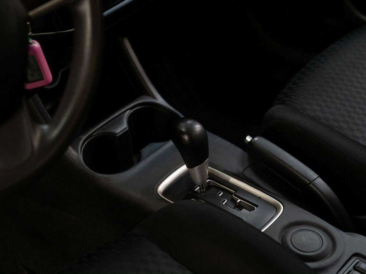 Mitsubishi Outlander, 2015 Фото №13