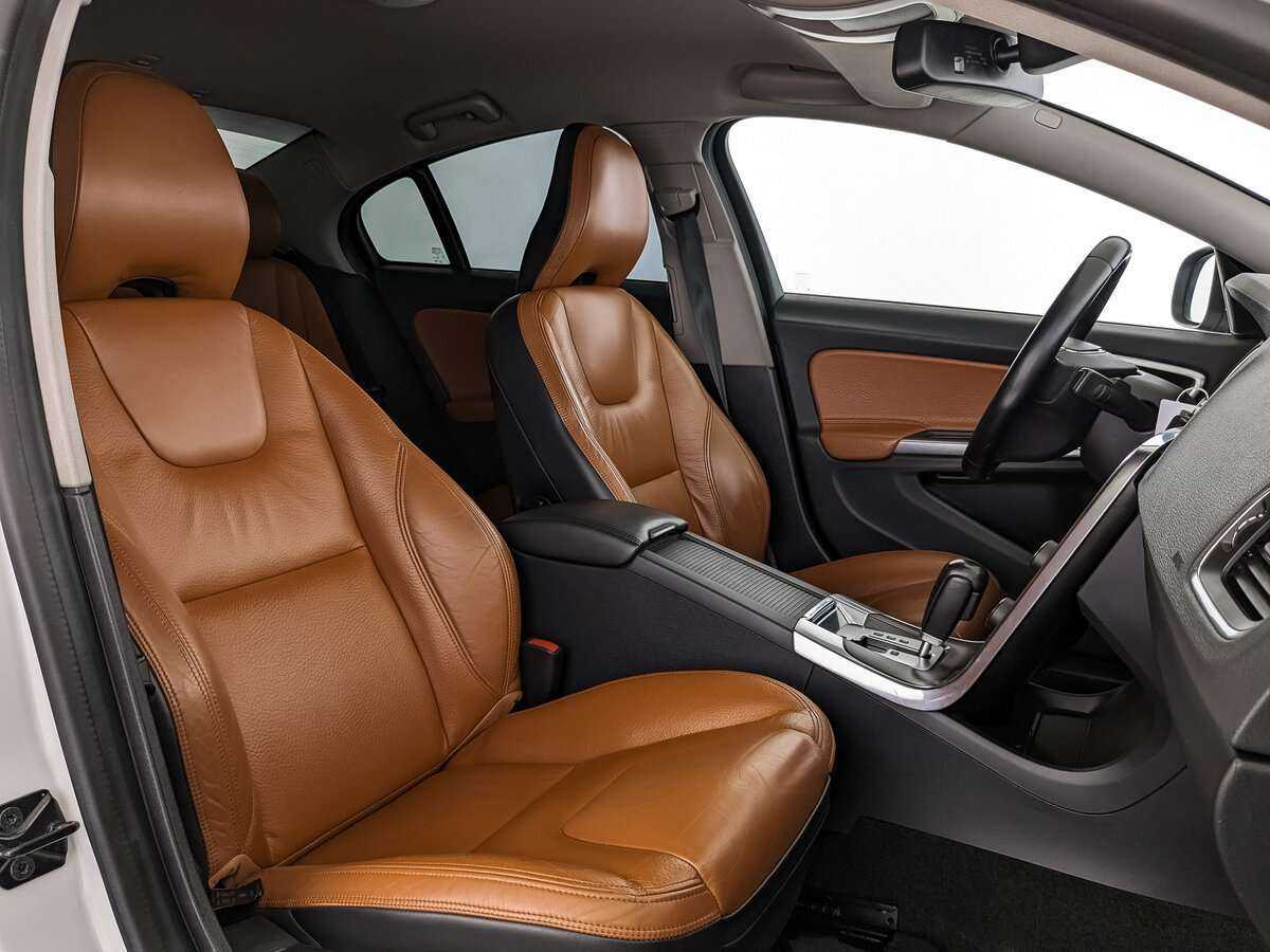 Volvo S60, 2012 Фото №22