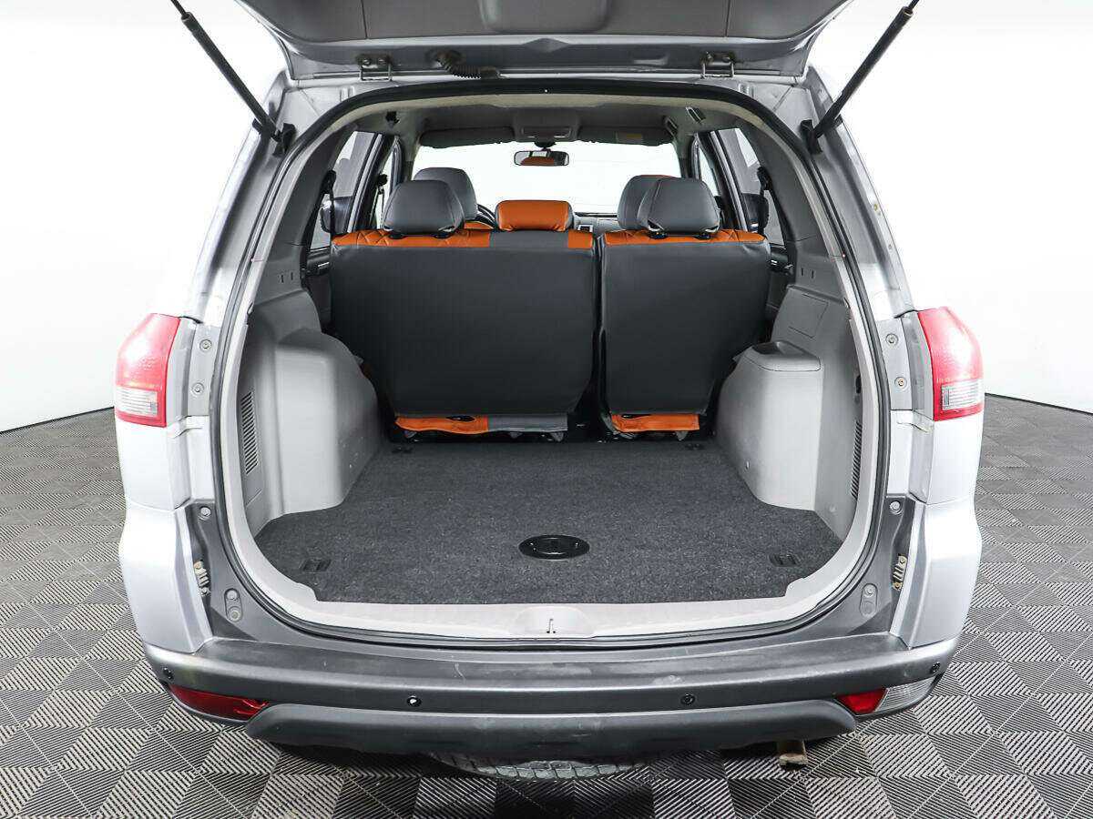 Mitsubishi Pajero Sport, 2014 Фото №10