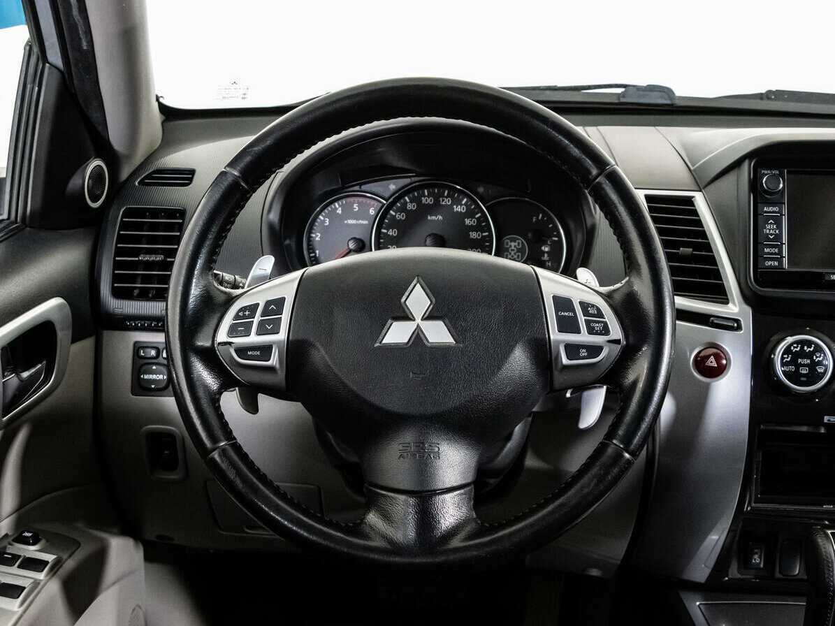 Mitsubishi Pajero Sport, 2013 Фото №12