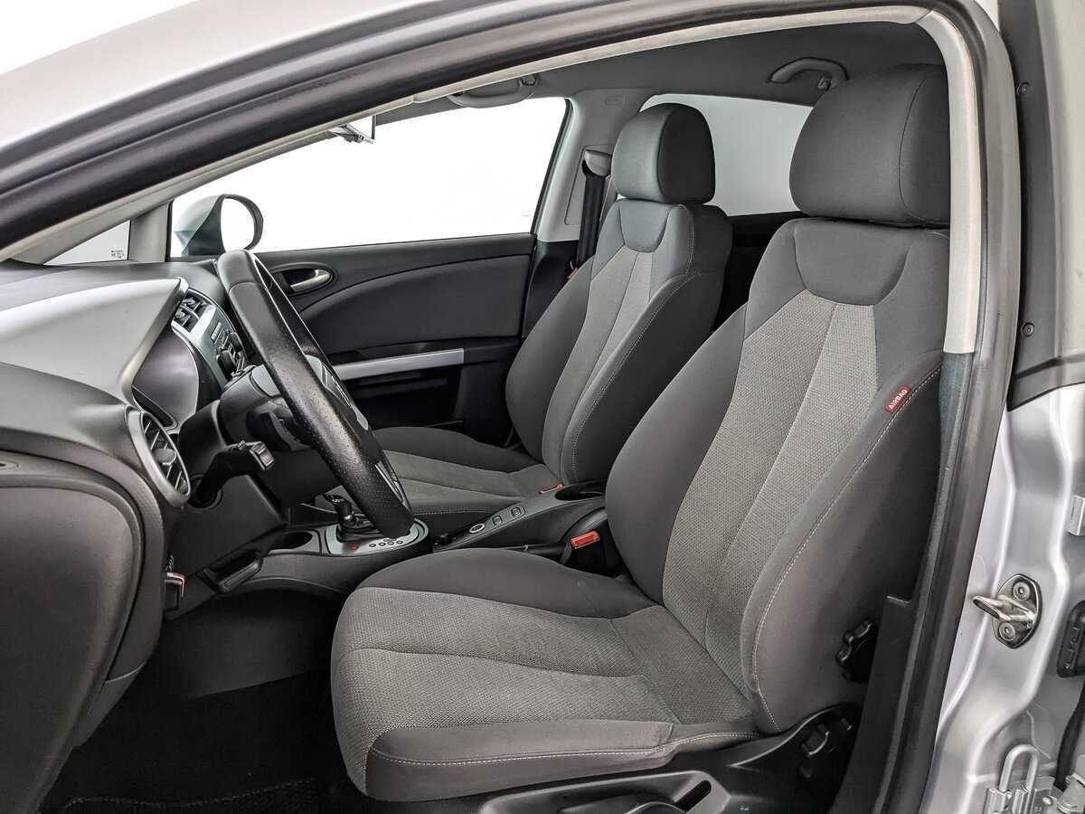 SEAT Leon, 2012 Фото №16