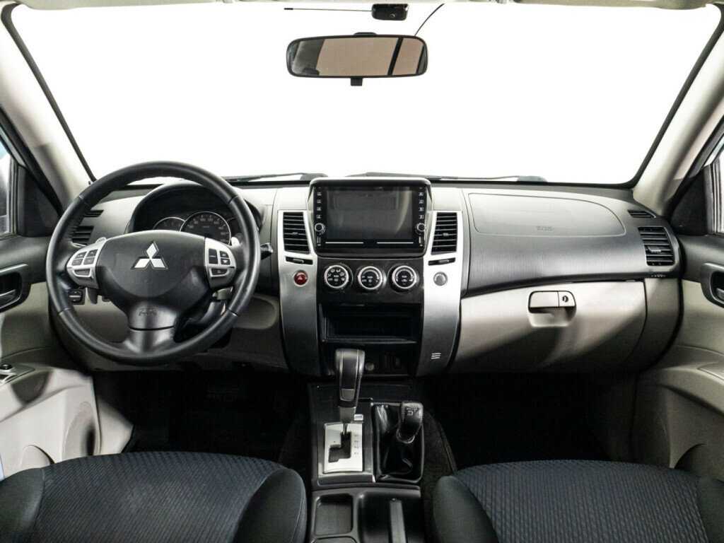 Mitsubishi Pajero Sport, 2014 Фото №13