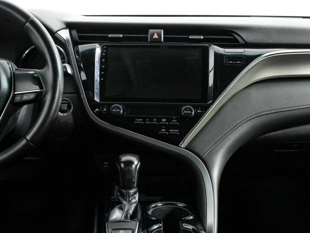 Toyota Camry, 2018 Фото №14