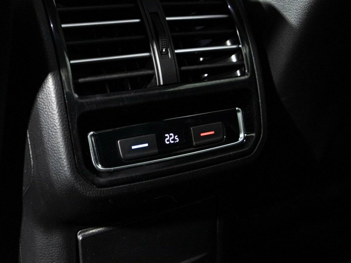 Volkswagen Passat, 2017 Фото №16