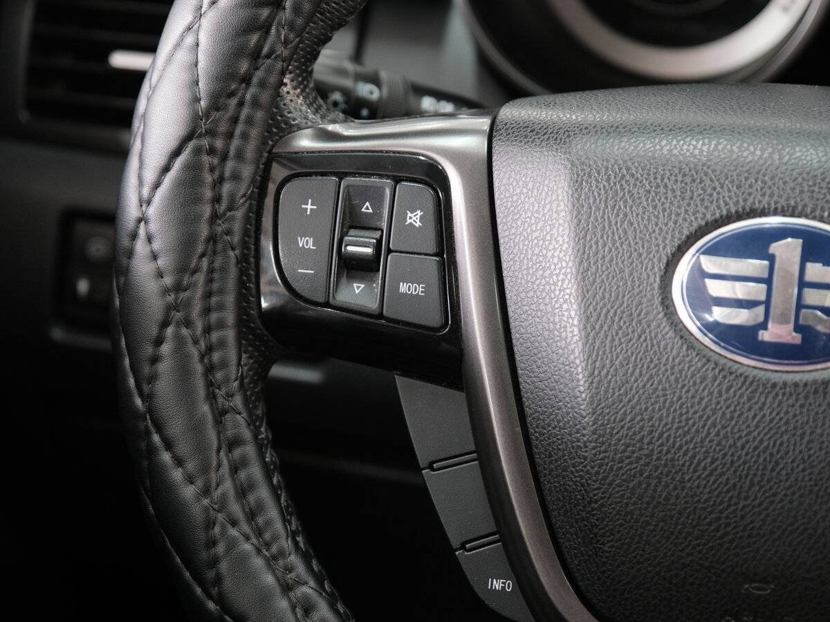 FAW Besturn X80, 2017 Фото №11