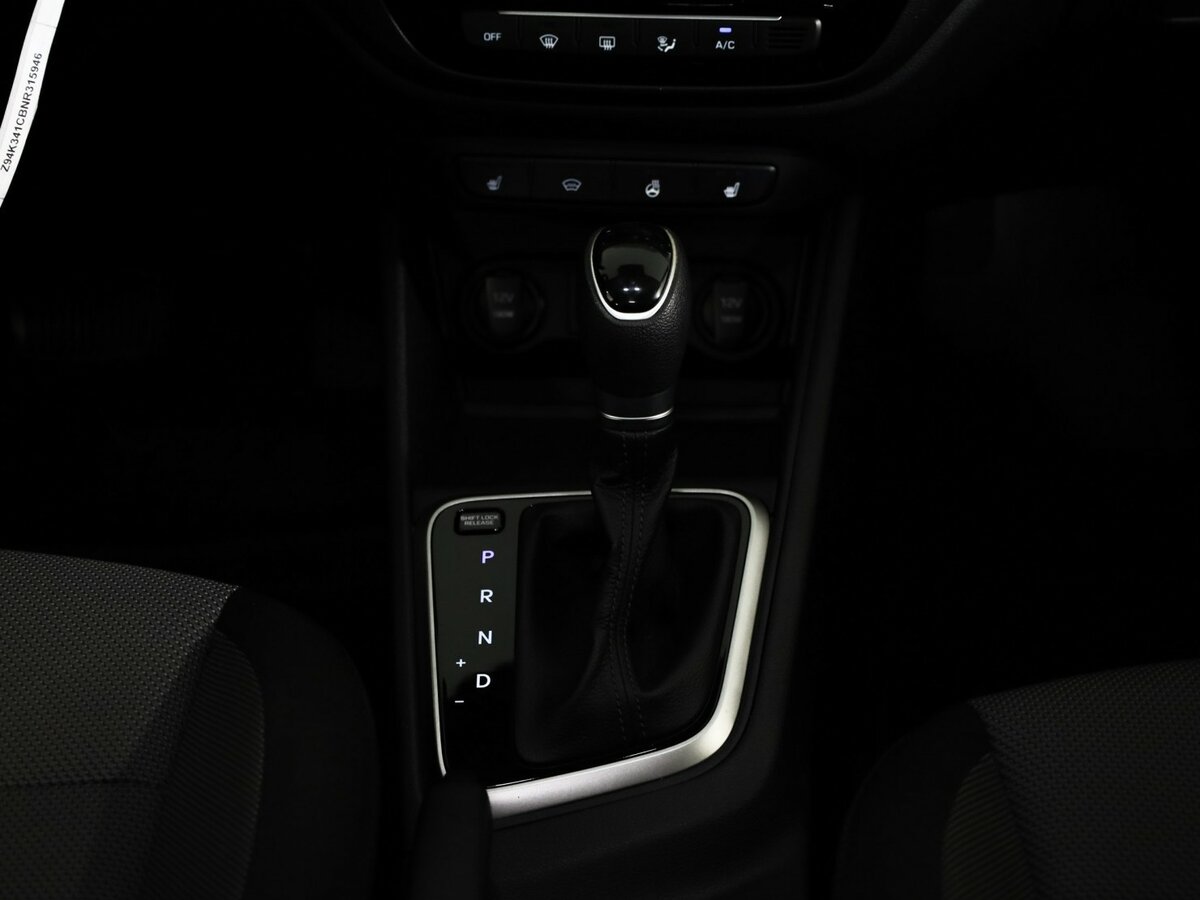 Hyundai Solaris II Рестайлинг, 2021 Фото №18