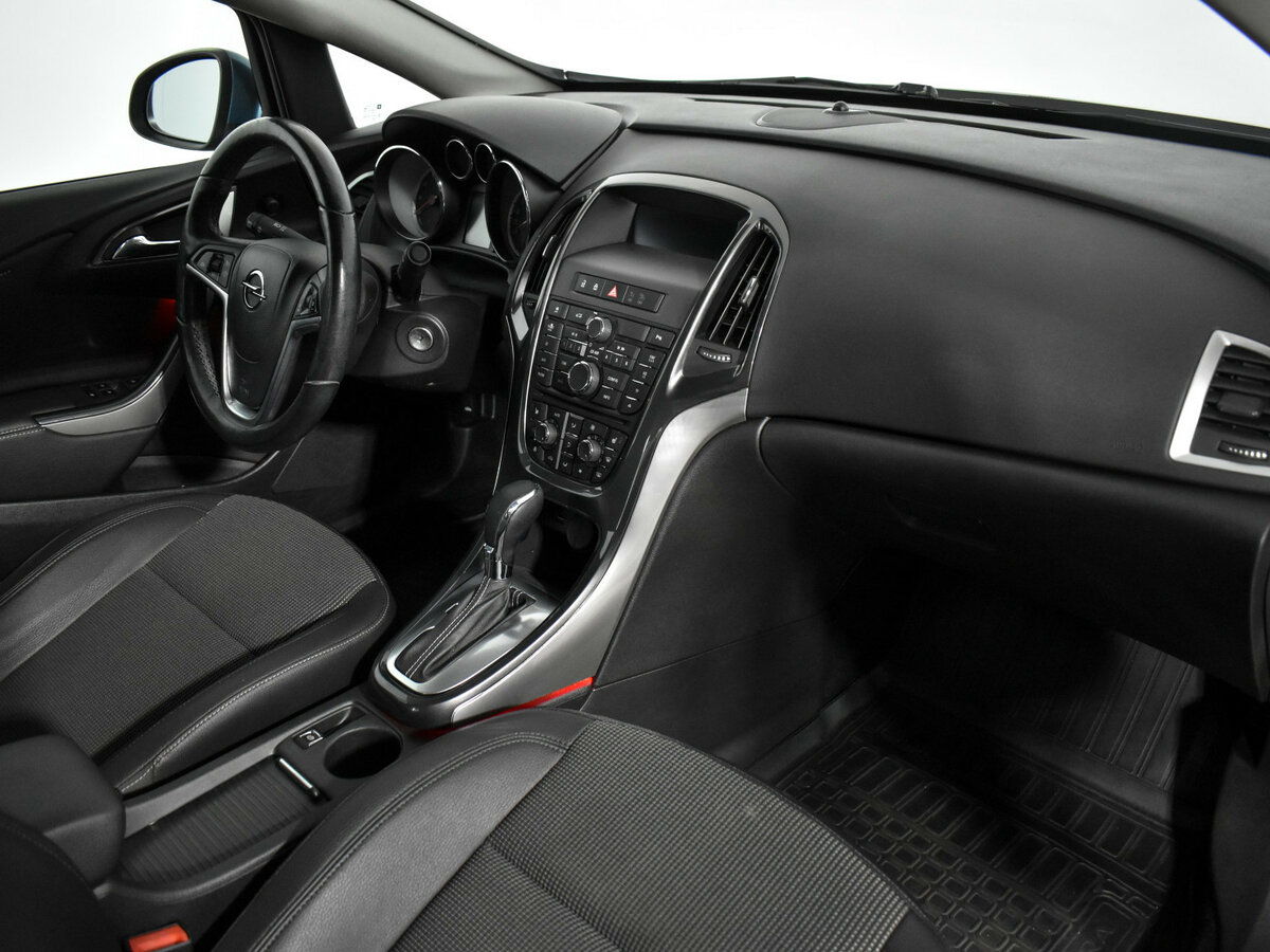 Opel Astra J Рестайлинг, 2013 Фото №12