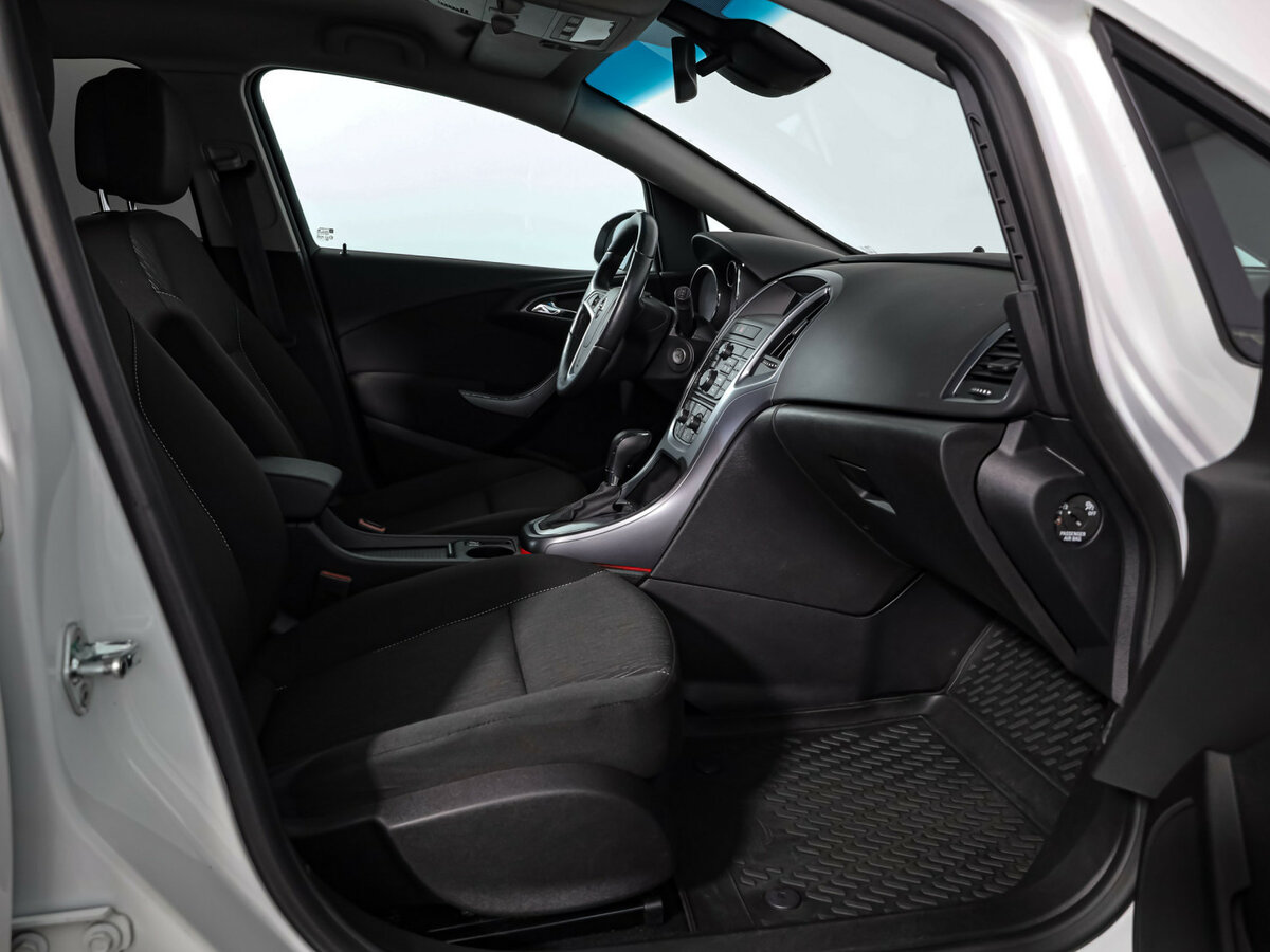 Opel Astra J Рестайлинг, 2014 Фото №18